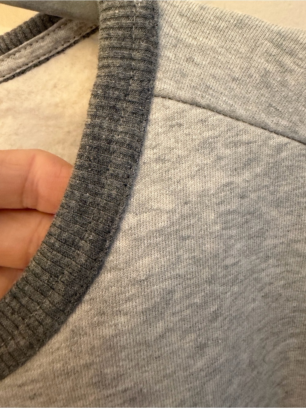 St. John’s Bay Men’s 3XL Super Soft Gray Crewneck Sweatshirt NWT $60 - Picture 6 of 10